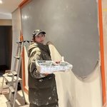 슈, 어쩌다 도배를 하게 됐나..옷에 페인트가 잔뜩 “도전은 새로운...