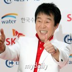 "한 세상 <b>소풍</b>왔다"…故 송대관의 마지막 무대, 거성의 열창...