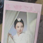 제니 이짤 <b>사극</b>에서 바로 튀어나온 것같다...