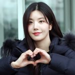 권은비, '워터밤'으로 대박났나..24억 건물주→카페 사장 변신