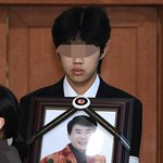 "잘 가, 영원한 내 라이벌"…故 송대관, 동료 가수들 배웅...