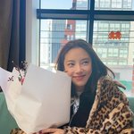 "<b>복도</b> 많지"..'이규혁' 손담비, 출산 앞두고 꽃 선물에 '감동'