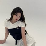 장원영, <b>인어</b>공주가 여기 있네…감탄을 부르는 미모