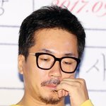 [단독] ‘<b>후배</b>폭행 피소’ 양익준, ‘고백’ 시사회 참석…“예정대로...