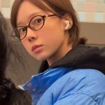 윈터 안경낀거 개웃<b>기다</b>