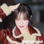 강아지 귀 시키지 말 것’ (웬디의 영스트리트 출근길) [<b>HD</b>포토]