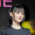 [현장포토] "오늘도 예쁨"…전소니, <b>새침</b>한 올블랙