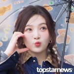 레드벨벳 크러쉬 조이, ‘애교 둥아리’ (<b>동물</b>농장 출근길) [HD포토]