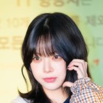 [사진]르세라핌 홍은채,'사랑스러운 볼 하트'