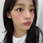 <b>뷰러</b> 안 어울리는 눈도 잇지?