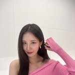 소시 서현, 어깨 드러내고 환한 미소…독보적 비주얼 [<b>N</b>샷]