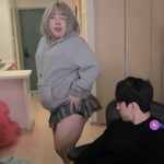<b>우아</b>스럽게