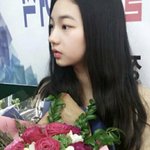 <b>카리나</b>의 초딩 졸업때 사진---