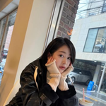 현 시점 제일 바쁜 연예인 장원영...친언니 장다아는 명품신발 신고...