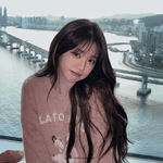 광고는 <b>김채원이</b> 찍었는데 홍보는 장원영으로 하네