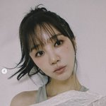 윤은혜, 살 빼더니 현역 걸그룹해도 되겠네..<b>베일</b> 듯한 턱선