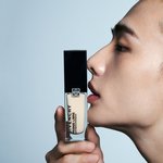 뷰티 새 <b>앰버</b> 커버화보 뜬 스키즈 현진