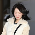 [포토]웬디, 바람에 <b>샤랄</b>라..‘머리 다듬어봤어요’