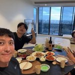 살더니 호주서 '파티' 열었다...우르르 모여 "아저씨들의 <b>낭만</b>"