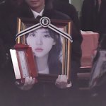 故김새론, 유족·지인 눈물 속 <b>발인</b>…‘천재 아역’ 잠들다