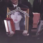 故 김새론, 유족·지인 마지막 <b>배웅</b> 속 영면 발인식