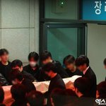 장례식장 나서는 故 김새론 <b>운구</b>행렬[포토]