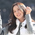 [E포토] 블랙핑크 <b>지수</b>, '신나는 라디오 출근길'
