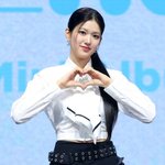 [어케생각해] 이즈나 윤지윤, 활동 잠정 중단 “건강상의 이유…당분간...