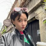 한겨울 추위도 상관 없는 하의실종룩…<b>항저우</b> 거리서 '여유로운 일상'