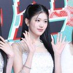 이즈나 윤지윤, 데뷔 3개월 만 활동 잠정 중단 "건강상의 이유…당분간...