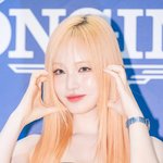 [댓글부탁해] [현장포토] "마주치면 심쿵"…리즈, 설렘 볼하트