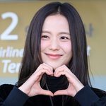 논란은 있지만…'열정 甲' 영화·<b>OTT</b>→본업까지 점령 [엑's 이슈]