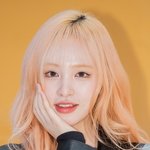 [현장포토] "당길수록, <b>심</b>쿵"…리즈, 인형 비주얼