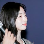 [포토] 다현, 직접 사인 포스터 드립니다