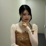 이미주, 결별설 한 달 맞춰 <b>SNS</b>…"나 이렇게 예쁜데" 표정...