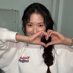 김혜윤 최신 근황 공개, 팬들 환호 “우리 공주님 돌아왔다”