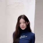 아일릿 <b>민주</b> 몸선이 개이쁨