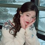 아이브 장원영 마음고생 접고 밝은 미소‥꽃받침 여신 됐네