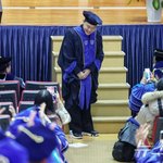 학사모 쓰고 <b>연세대</b> 찾은 크러쉬 싸이