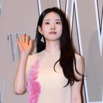 [단독] 신시아, 할리우드 진출…<b>김지운</b> 감독 신작 '더 홀' 합류