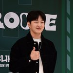 창섭 첫 에세이 ‘적당한 사람’ 베스트셀러 1위[연예뉴스 <b>HOT</b>]