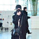 송혜교, 시크+편한+힙함 다 잡았다..공항패션의 정석