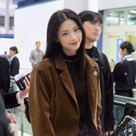 어제 베몬 출국짤 한장씩