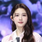 하투하 에이나 이짤 장원영 가을<b>닮음</b>