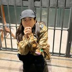 한효주, 밀라노서 철창 뒤 포즈?… “무슨 상황?” 궁금증 유발