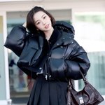 [서빙고 컷]에스파 카리나, 공항에서도 빛나는 '인형 비주얼'