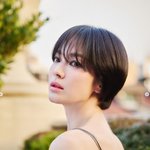 송혜교, 단발병 부르는 옆모습…어깨선까지 완벽 [<b>SNS</b>]