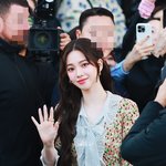 같은 착장으로 긴머 &amp; 단발 다 보여준 카리나