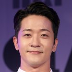 알렉스, 9세 연하 아내와 4년 전 이미 이혼 뒤늦게 알려져