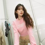 “봄여신 강림!” 아이브 장원영, 청순+발랄한 ‘여친룩’으로 시선...